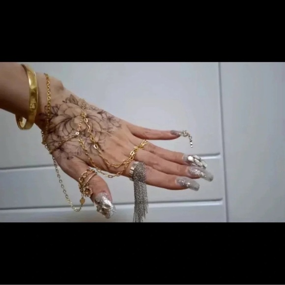 Anthropologie Metallic Chain Tassel Stainless Steel Waterproof Ring - Picture 8 of 15